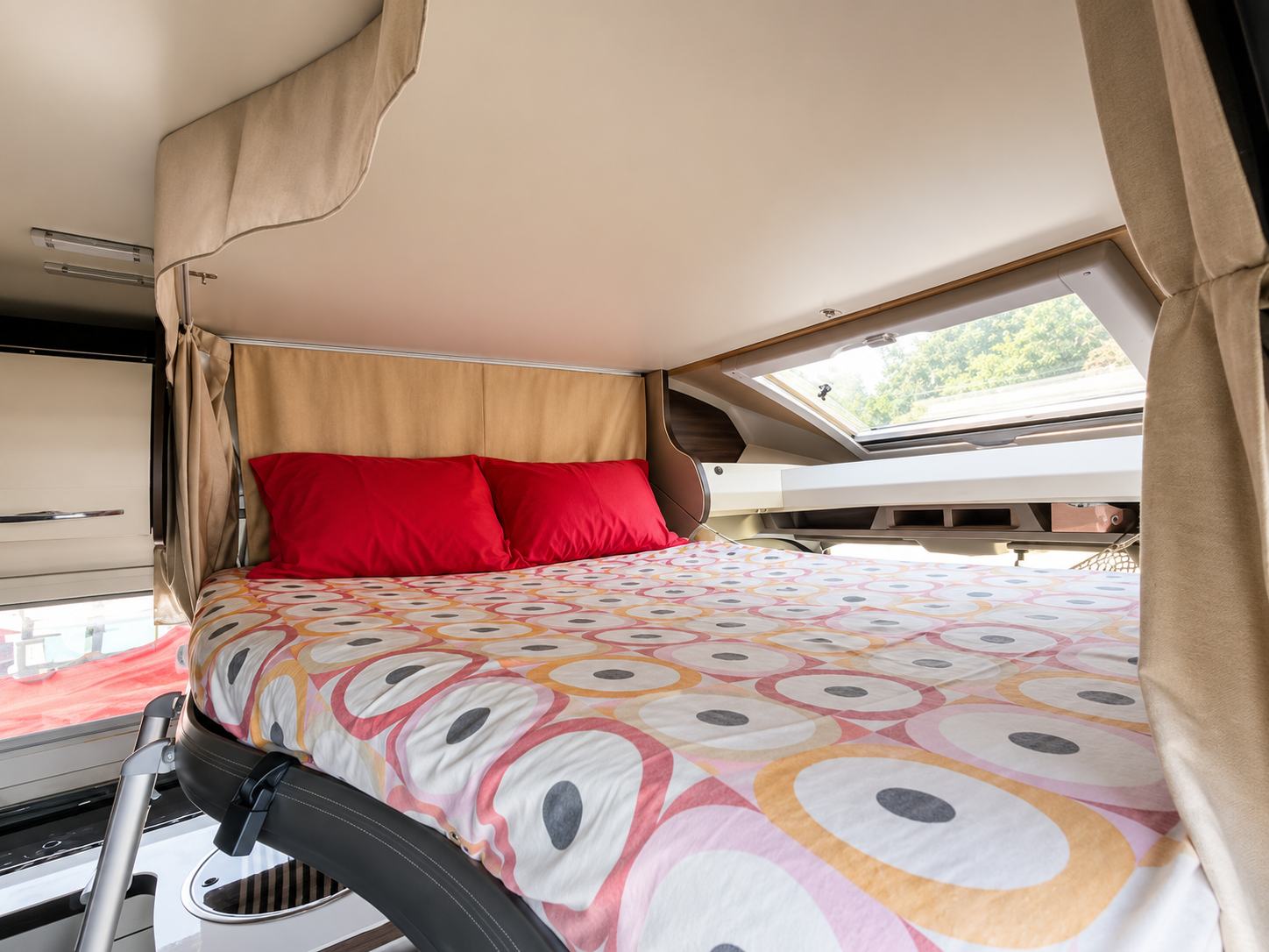 Cama capuchina de la Ford Benimar Tessoro