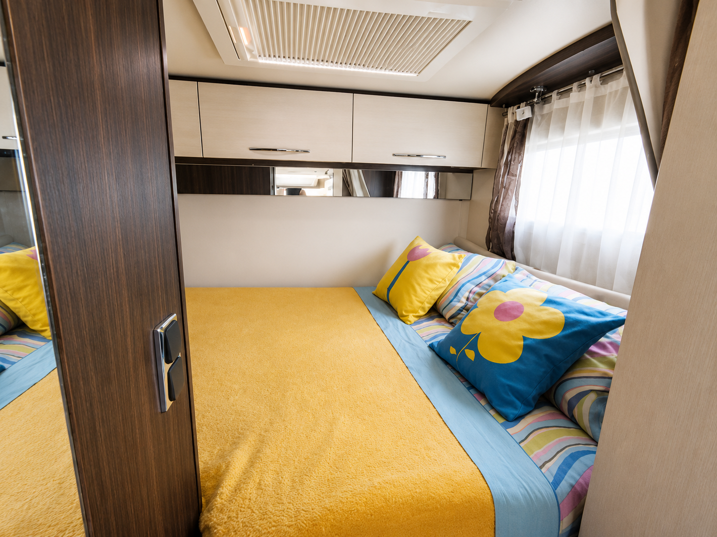 Dormitorio de la Ford Benimar Tessoro